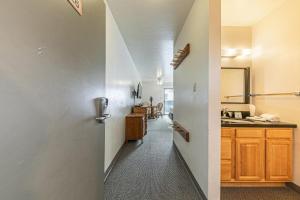 Kuchyň nebo kuchyňský kout v ubytování 226 Bldg B condo