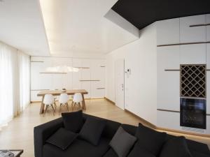 O bucătărie sau chicinetă la Apartment in Lucca with Jacuzzi and Terrace