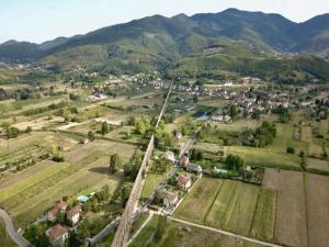 Photo de la galerie de l'établissement Apartment in Lucca with Private Spa, à Capannori