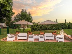 Gallery image of Villa in Tuscany near Montecarlo Wine Cellars in Porcari