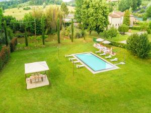 Gallery image of Villa in Tuscany near Montecarlo Wine Cellars in Porcari