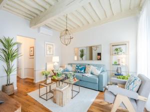 Imagine din galeria proprietății Apartment in Montecarlo near Wine Region în Montecarlo