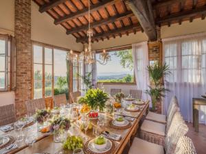 Imagen de la galería de Villa in Tuscany near San Miniato Truffles, en San Miniato