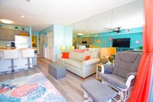 Χώρος καθιστικού στο Jamaica Bay 207B condo