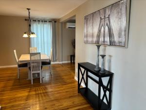 Et sittehjørne på Maison vue Fleuve 4 chambres deux pas du traversier !