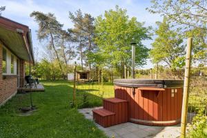 Zahrada ubytování Charming Brick House With Sauna And Fjord View