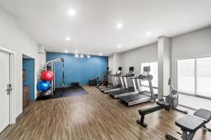 Hampton by Hilton - North Platte的健身中心和/或健身设施