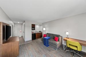 Hampton by Hilton - North Platte的电视和/或娱乐中心