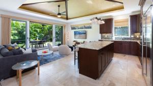 Kuchyň nebo kuchyňský kout v ubytování ❤PiH❤ House of Light Hilton Waterslide Pool Passes Closest to KaMilo Rec Center