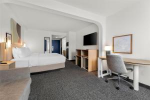 Katil atau katil-katil dalam bilik di Spark By Hilton Biloxi Ocean Springs