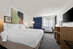 Katil atau katil-katil dalam bilik di Spark By Hilton Biloxi Ocean Springs