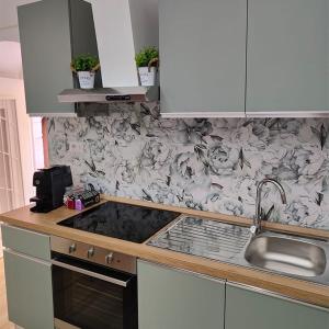 Nhà bếp/bếp nhỏ tại FrancyAndCo +2 ảnh