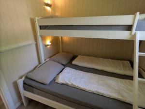 Postel nebo postele na pokoji v ubytování Oldevatn Camping