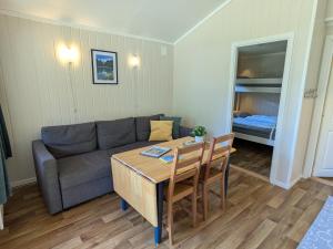 Postel nebo postele na pokoji v ubytování Oldevatn Camping