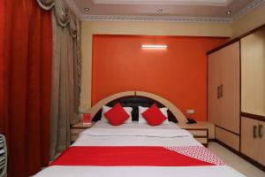 Super Hotel O Akash Regency客房内的一张或多张床位