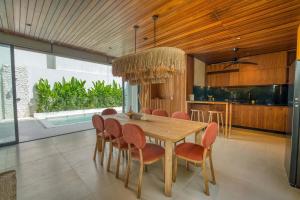 Kuchyň nebo kuchyňský kout v ubytování Adaya Villa 1 Brand New 4BR in Bingin - Uluwatu