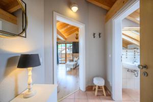Ένα μπάνιο στο Das Bergquartier - Ferienwohnung Mühlberg