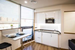 Kuchnia lub aneks kuchenny w obiekcie Hotel Palacio de Aiete