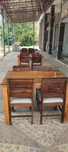 Φωτογραφία από το άλμπουμ του Hote SSS Cafe And Restaurant σε Jāmb