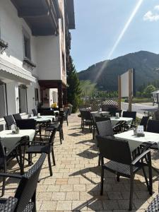 Nespecifikovaný výhled na hory nebo výhled na hory při pohledu z hotelu