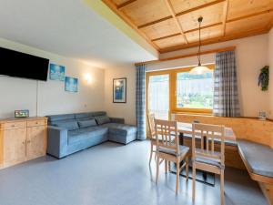 Posezení v ubytování Magnificent flat with panoramic views + 37 fotografií