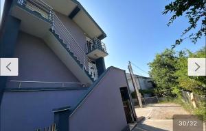 El edificio en el que está el departamento