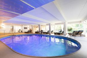 Bazén v ubytování VitalHotel Ascona nebo v jeho okolí
