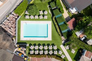 Бассейн в Hotel Ristorante Al Fiore или поблизости