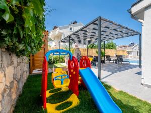 Zona de joacă pentru copii de la VIP VILLA KLEOPATRA Oludeniz