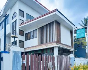 Het gebouw waarin het hotel zich bevindt