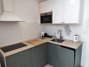 Кухня или мини-кухня в Apartmani Seka
