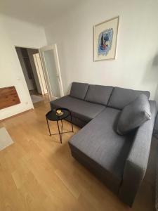 Posezení v ubytování Central Alpha Apartment 7min to the city centar