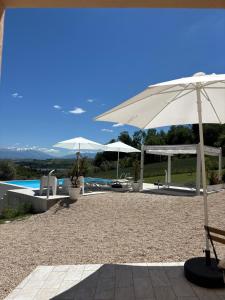 Bazén v ubytování Boutique B&B Dolce Far Niente nebo v jeho okolí