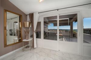Gallery image of Luxury Dream House Nea with jacuzzi in Makarska