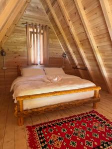 Postel nebo postele na pokoji v ubytování Mikpritja Theth + 35 fotografií