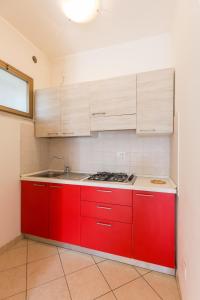 A kitchen or kitchenette at Appartamento Sabrina