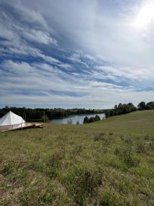 Příroda nedaleko luxury tent