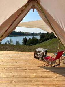 Příroda nedaleko luxury tent
