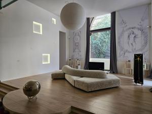 Rúm í herbergi á Orvieto Templari Suite