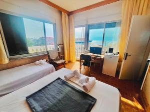 Zdjęcie z galerii obiektu Hotel Holiday w mieście Keramotí