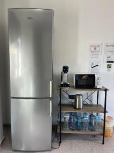 Kuchyň nebo kuchyňský kout v ubytování Hostal La Masia