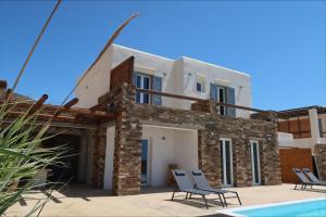 Bazén v ubytování Elysian Villas Ios nebo v jeho okolí