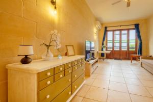 Foto sihtkohas Qala asuva majutusasutuse Zest Holiday Home galeriist
