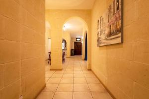 Foto sihtkohas Qala asuva majutusasutuse Zest Holiday Home galeriist