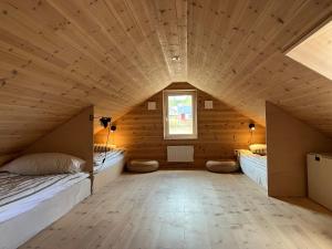 Una cama o camas en una habitación de Wonderful barn cabin in Järvsö Harsa