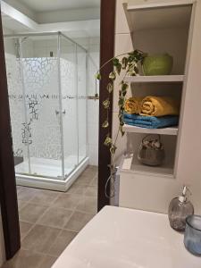 Ένα μπάνιο στο Sun & Fun Apartments
