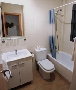 Kúpeľňa v ubytovaní Apartamentos Mirablau