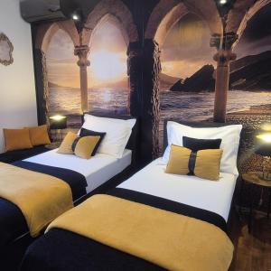 Posteľ alebo postele v izbe v ubytovaní Split Luxury Oasis + 37 fotografií