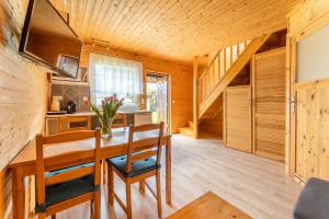 Kuchyňa alebo kuchynka v ubytovaní Apartamenty Kompas