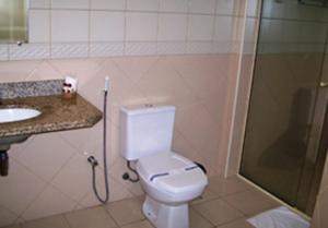 Koupelna v ubytování Crystal Apart Hotel